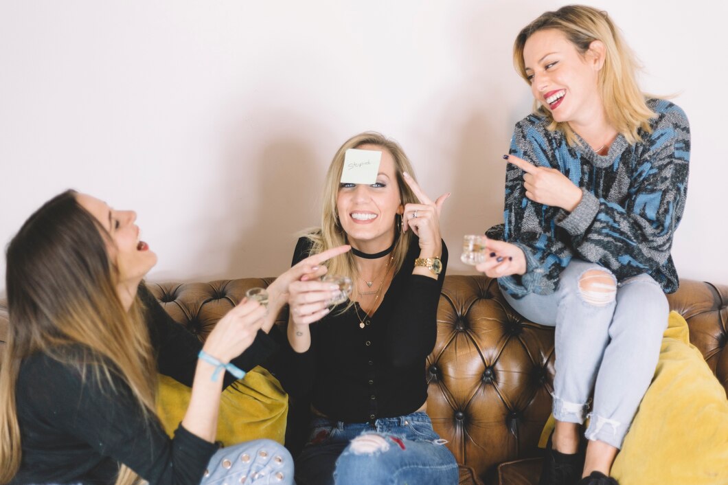 Przykład zabawy z przyjaciółmi - poszukiwanie tajemnic